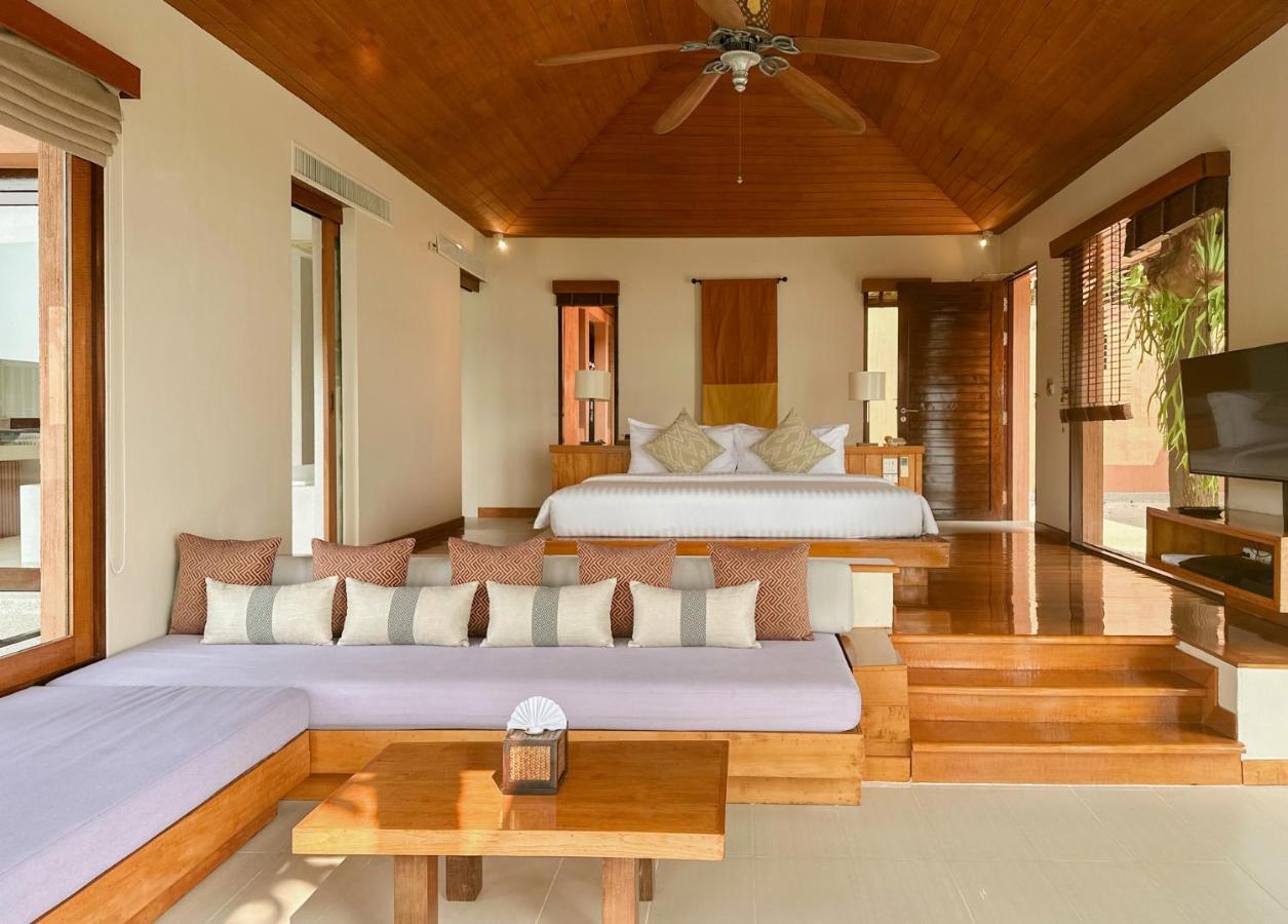 Korsiri Pool Villas Cape Panwa Exterior photo