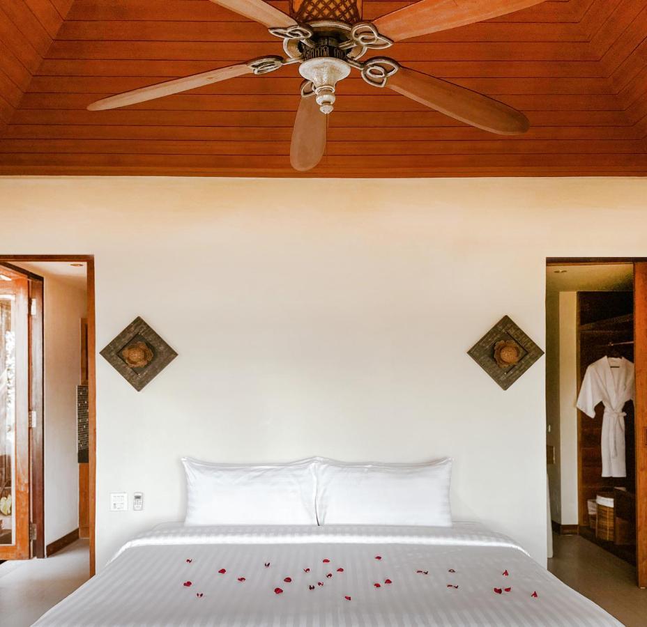 Korsiri Pool Villas Cape Panwa Exterior photo