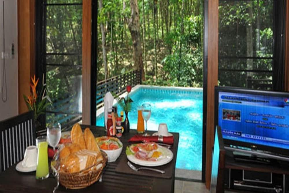 Korsiri Pool Villas Cape Panwa Exterior photo