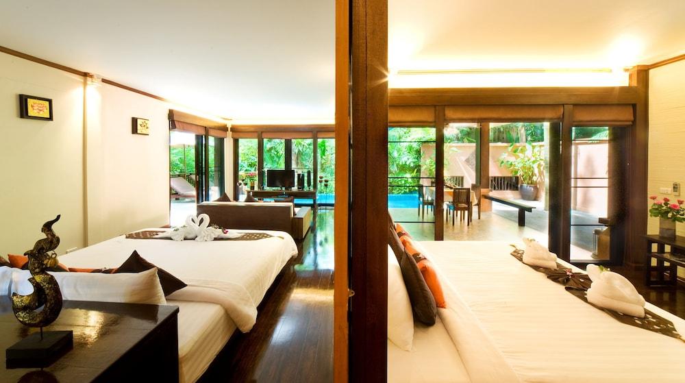 Korsiri Pool Villas Cape Panwa Exterior photo