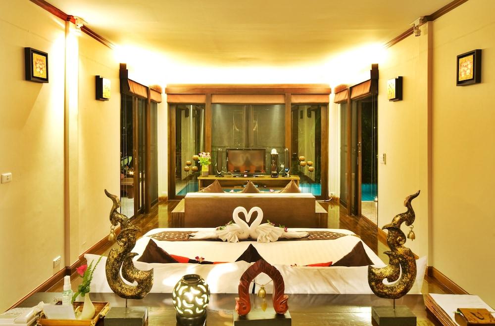 Korsiri Pool Villas Cape Panwa Exterior photo
